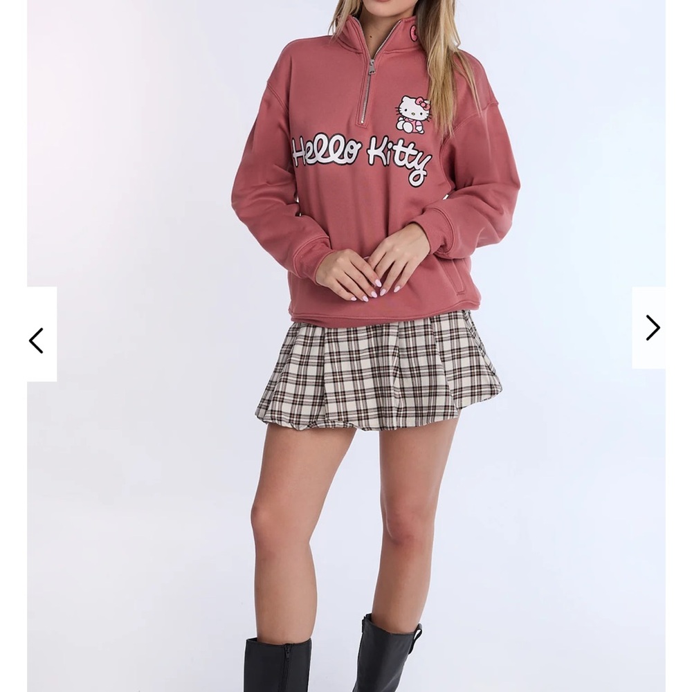 2 for $35
NWT Hello Kitty Women's Pink Quarter-Zip Sweatshirt